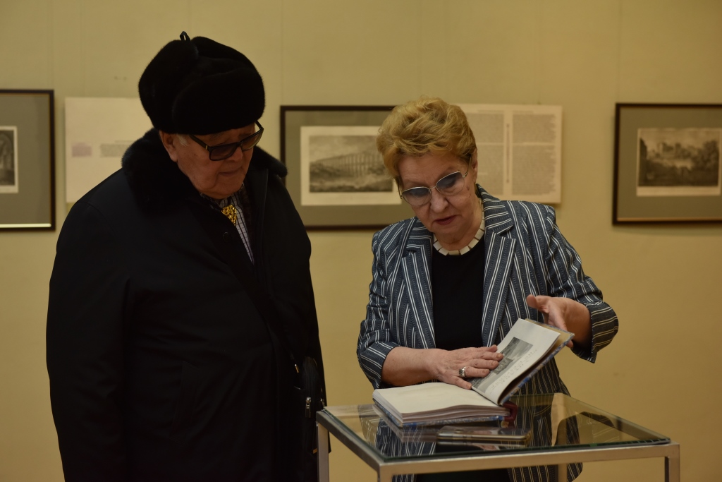 سەمەيدە يسپانياعا ارنالعان كورمە ءوتتى