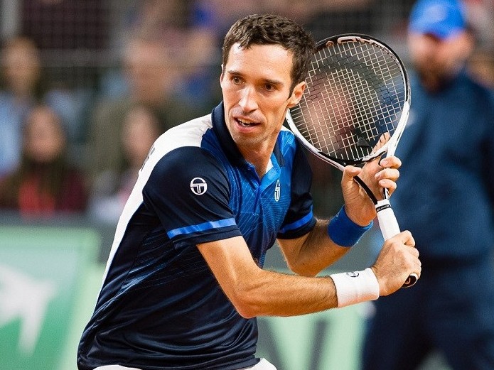 تەننيس: كۋكۋشكين ەكىنشى كەزەڭنەن اسا المادى