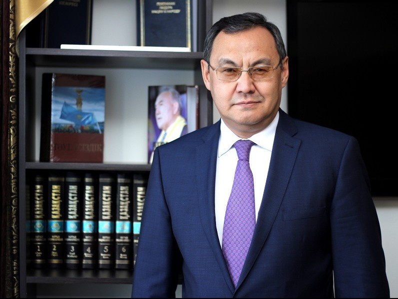 اقىلبەك كۇرىشباەۆ:  ۇلى ويشىل ەڭبەكتەرىندە عىلىم مەن بىلىمگە اسا ءمان بەرۋى - دامۋدىڭ نەگىزى وسىلار ەكەندىگىن تۇيسىنگەندىگىندە