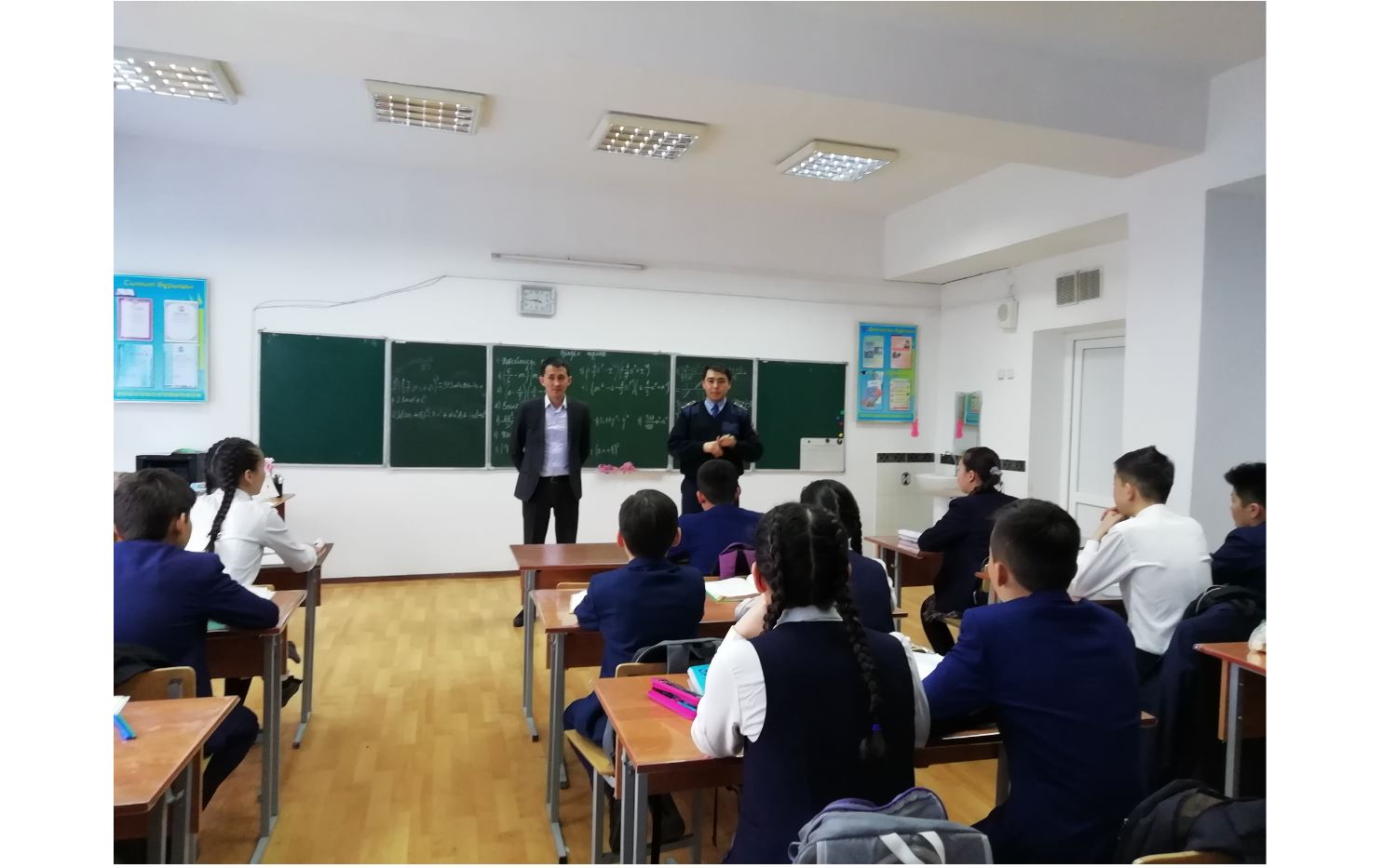 مەكتەپتە ساقشى نەگە تاپشى؟