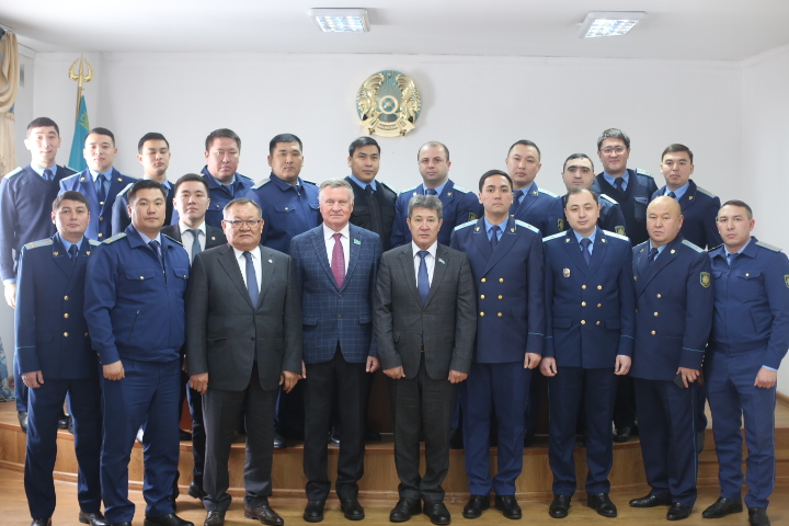 ۆلاديمير ۆولكوۆ ەڭبەكشىقازاق اۋدانىنا باردى