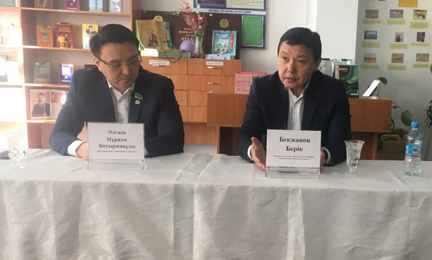 نۇرجان التاەۆ كاسىپوداق وكىلدەرىمەن كەزدەستى