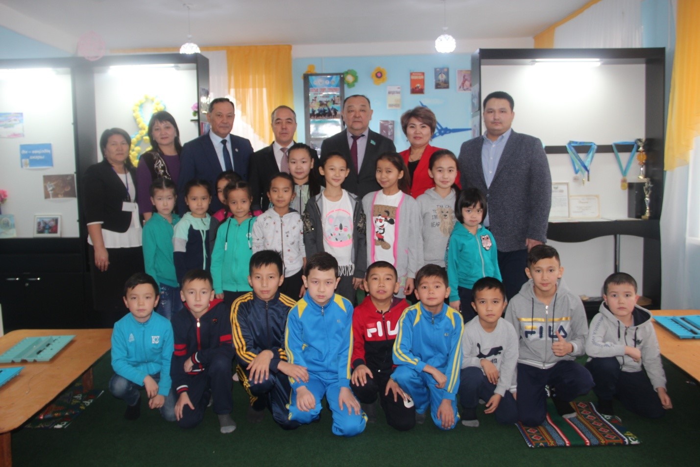 سەناتورلاردىڭ ايماقتارداعى جۇمىس ساپارى جالعاسۋدا