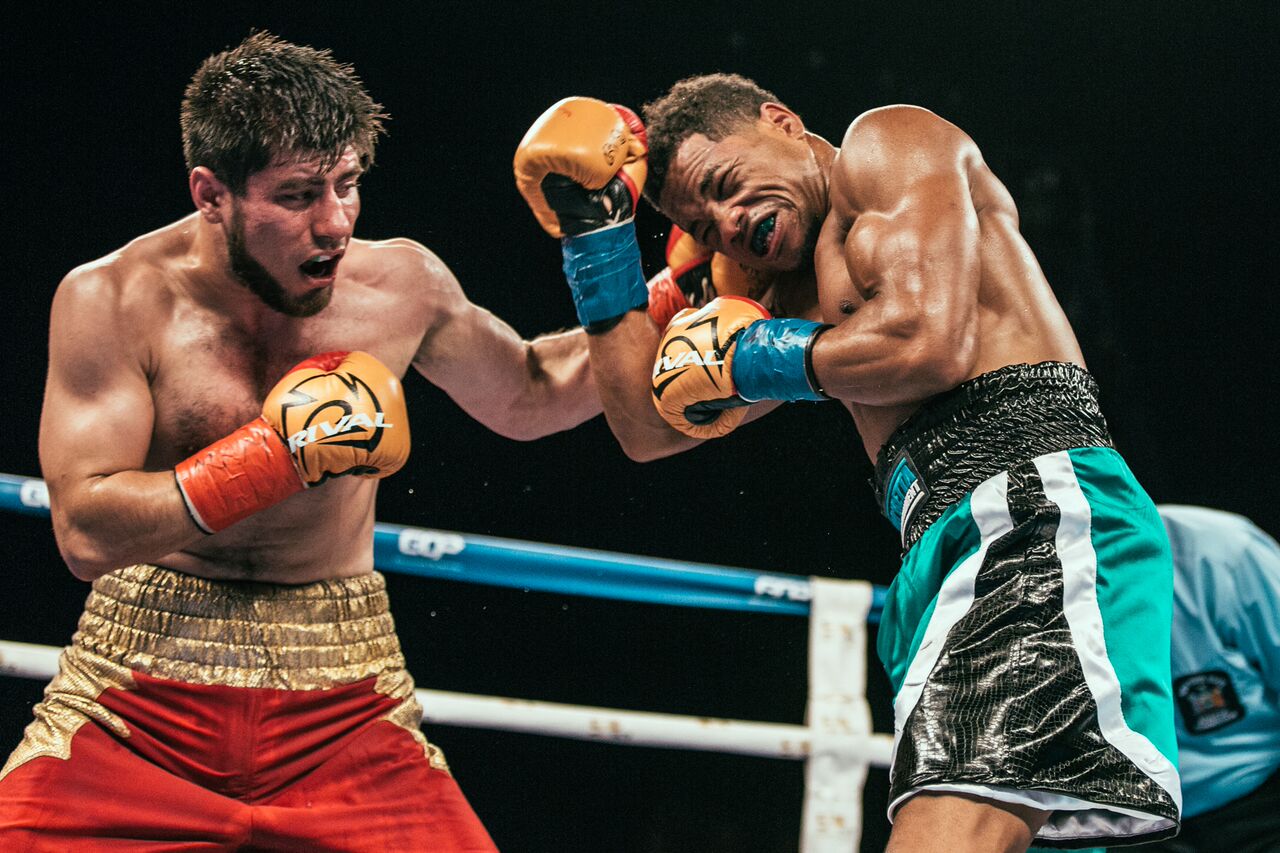 كاسىپقوي بوكس: باقتيار ەيۋبوۆ نوكاۋتپەن ۇتىلدى