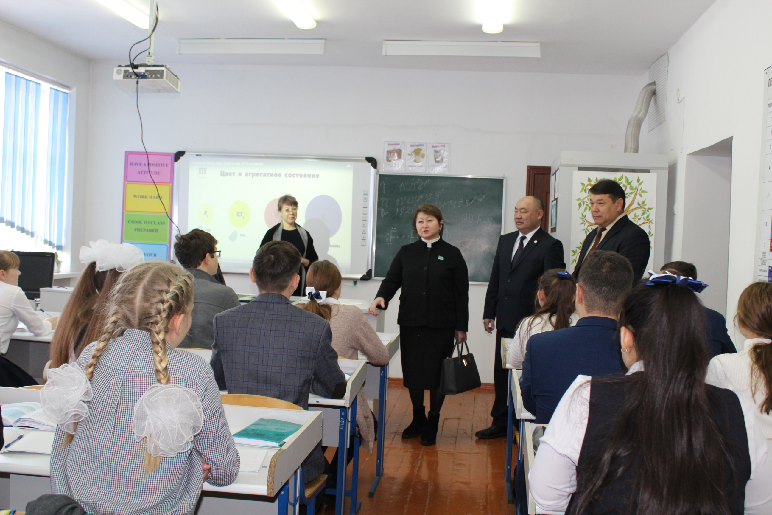 سەناتور ءلاززات سۇلەيمەن سارقان اۋدانىندا جەكە قابىلداۋ وتكىزدى