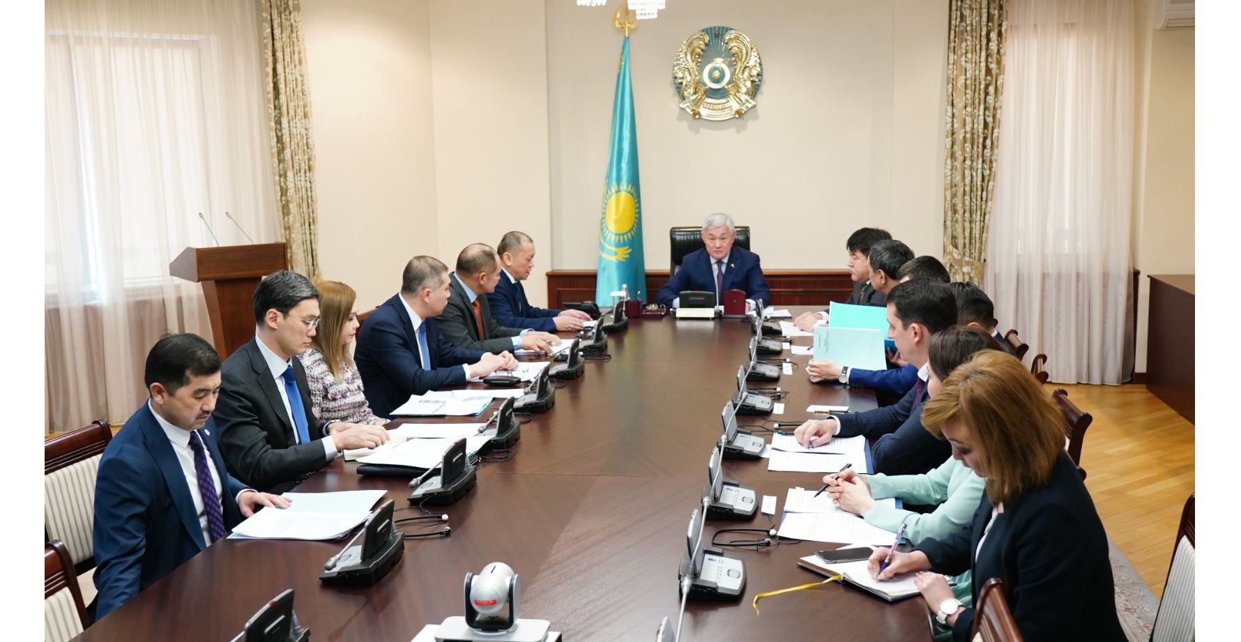 شەتەلدىك جۇمىس كۇشىنە شەكتەۋ قويىلادى