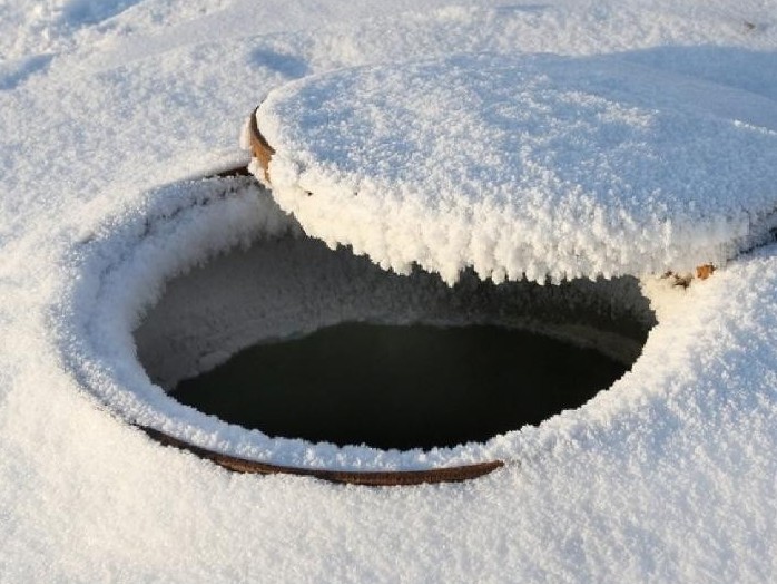 كوكشەتاۋدا بەتى اشىق قۇدىق كوپ