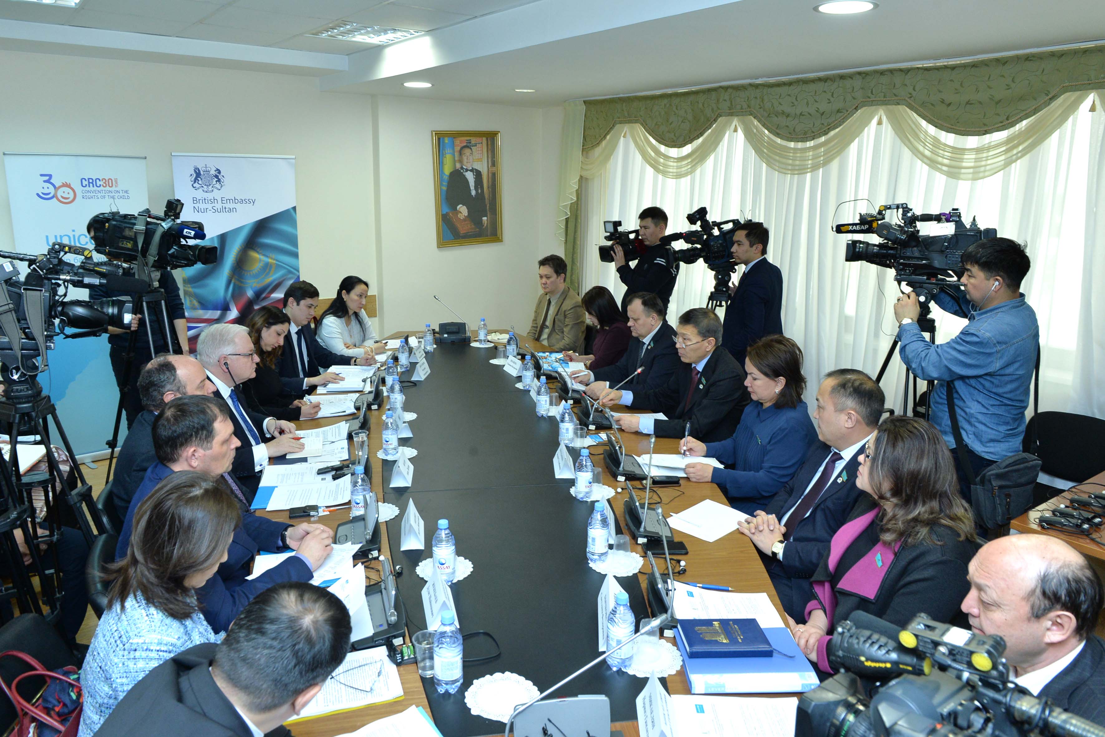 ماجىلىستە بالا قۇقىقتارىن قورعاۋ فۋنكتسيالارىن جۇزەگە اسىراتىن ۇيىمداردىڭ ماسەلەلەرى تالقىلاندى