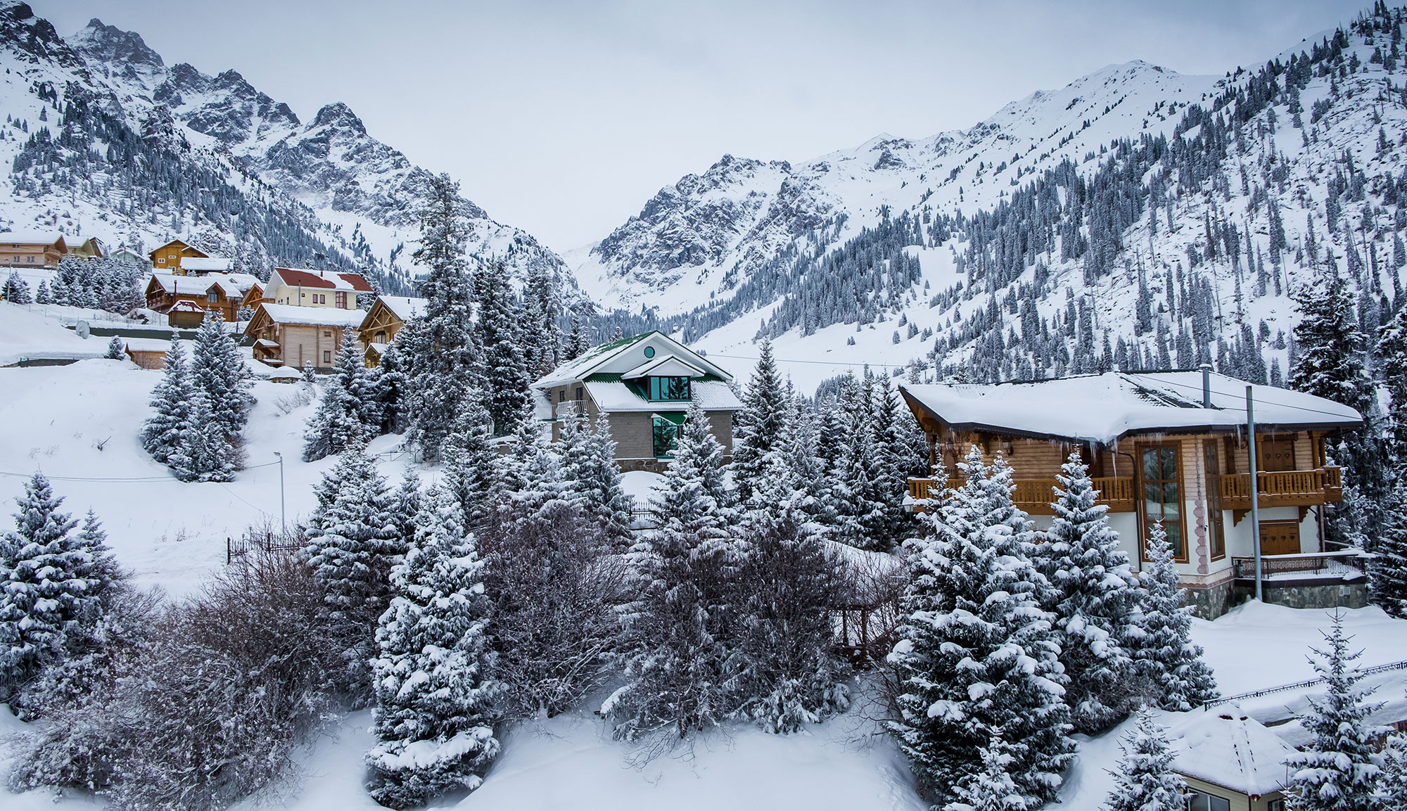 تۋرستات: تمد ەلدەرىندەگى ەڭ تانىمال تاۋ شاڭعى كۋرورتتارى