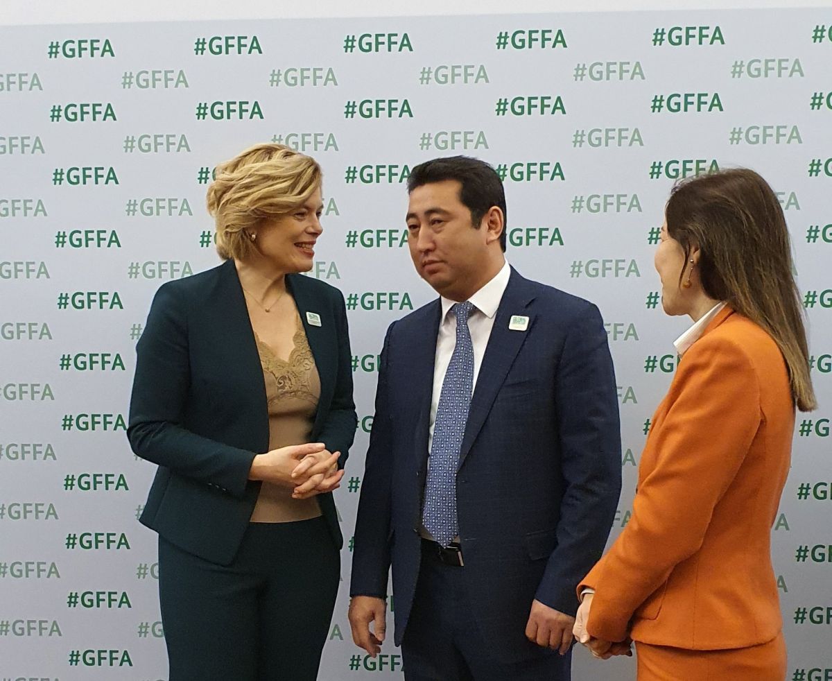 ا. ساپاروۆ GFA Group GmbH كومپانياسىنىڭ وكىلدەرىمەن كەلىسسوزدەر جۇرگىزدى