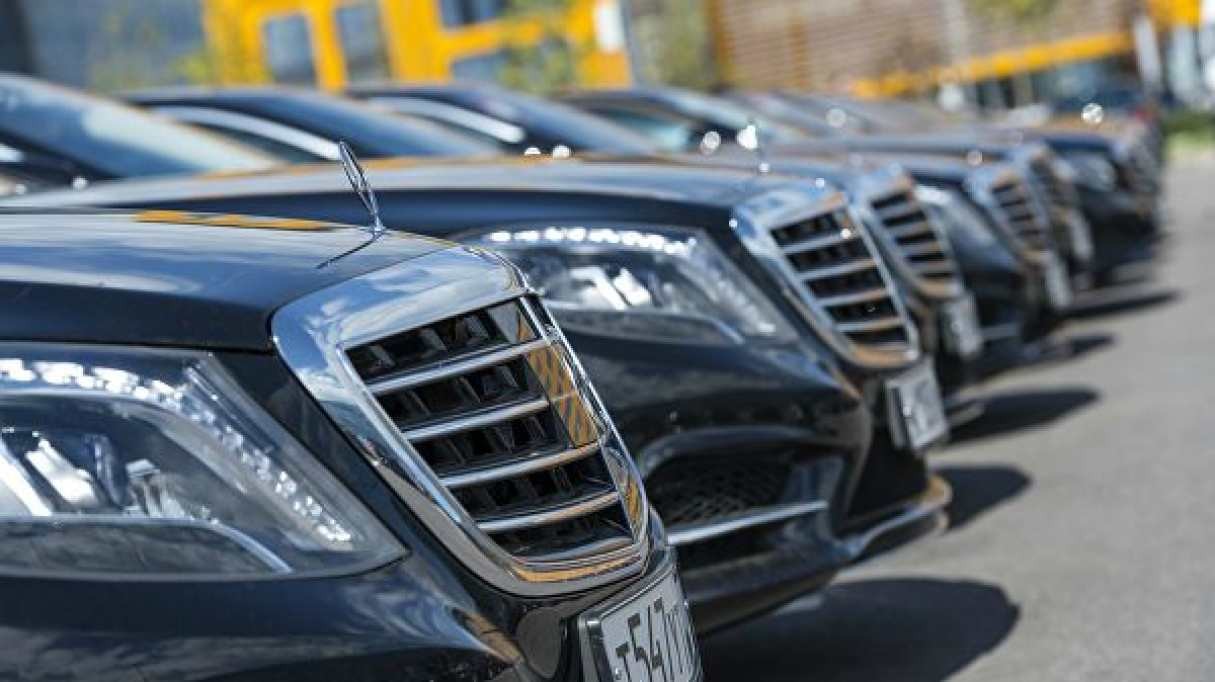 پرەزيدەنت شەتەلدىك ءنومىرى بار كولىكتەرگە قاتىستى تاپسىرما بەردى