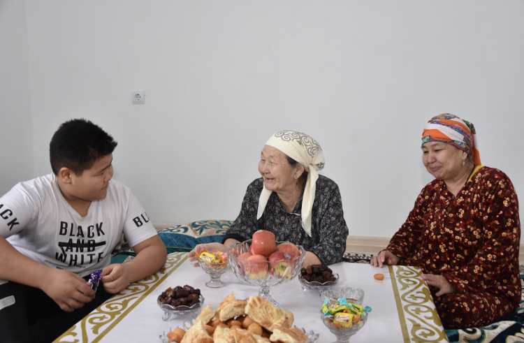 قىزىلوردا: قازالىداعى قونىس توي