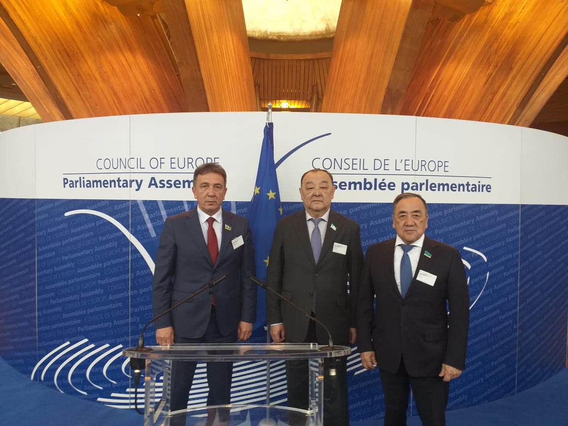 سەناتورلار ەكپا-نىڭ قىسقى سەسسياسىنا قاتىسىپ جاتىر