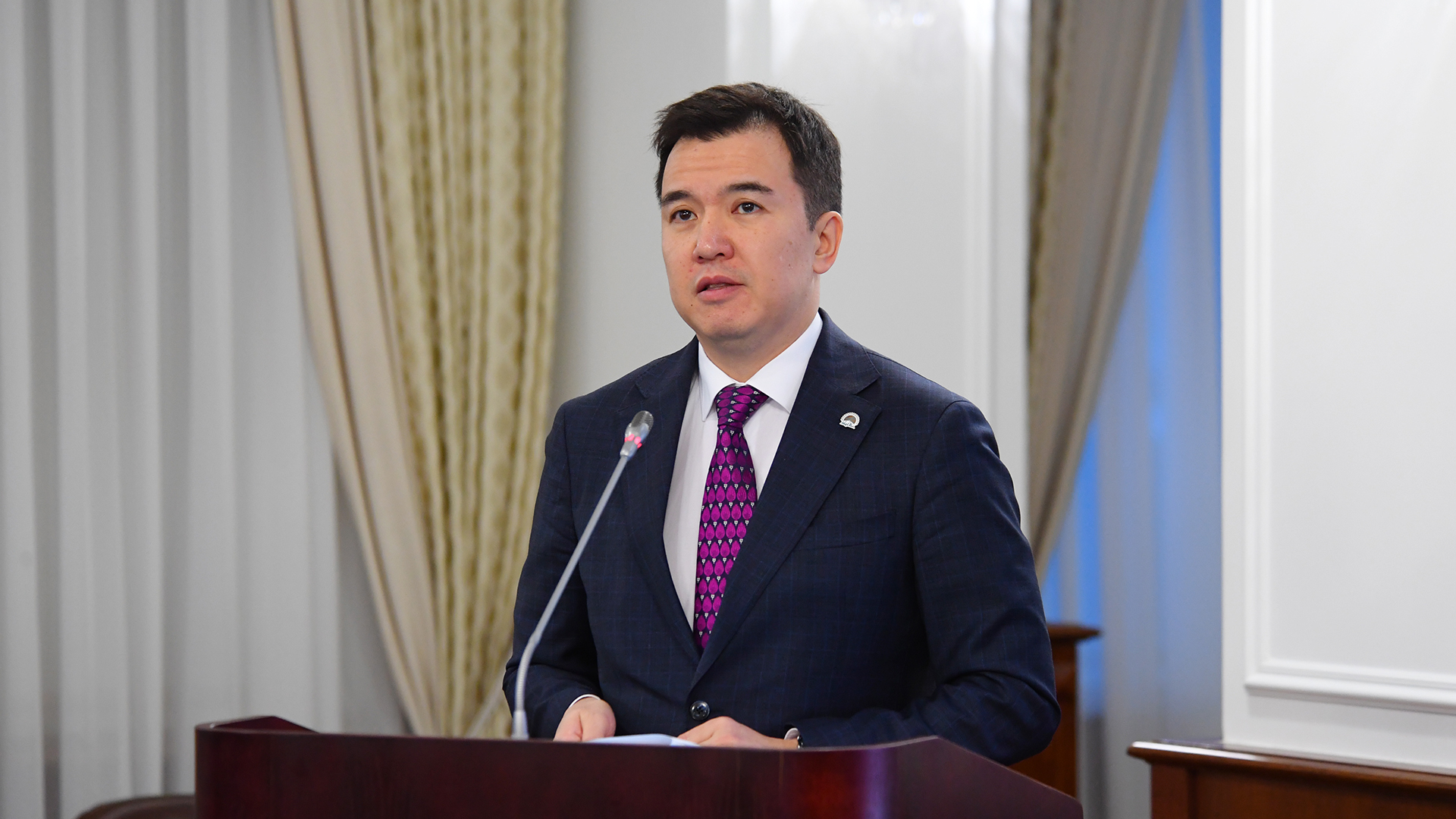 پرەزيدەنت تاپسىرمالارىن ورىنداۋعا باعىتتالعان ناقتى شارالار ازىرلەنۋدە - ر.دالەنوۆ