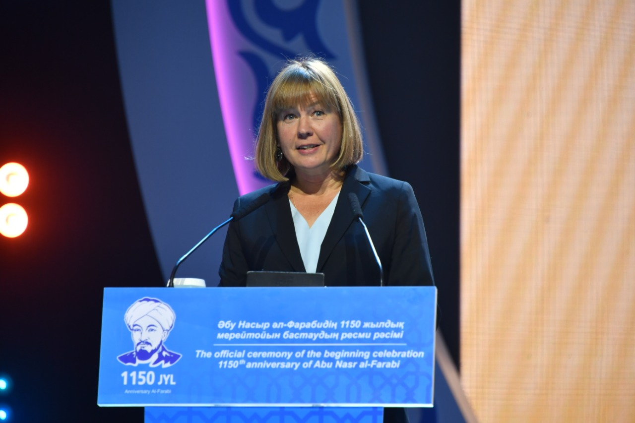 كريستا پيككات: ءال-ءفارابيدىڭ تراكتاتتارىن ءتۇسىنۋ دايىندىق پەن سانانى قاجەت ەتەدى