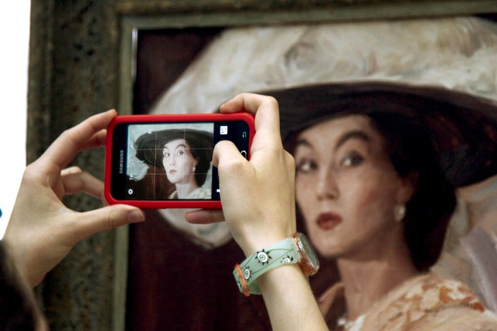 مودەل اللا ەلشىن تۋرالى فيلم پاريجدە كورسەتىلدى