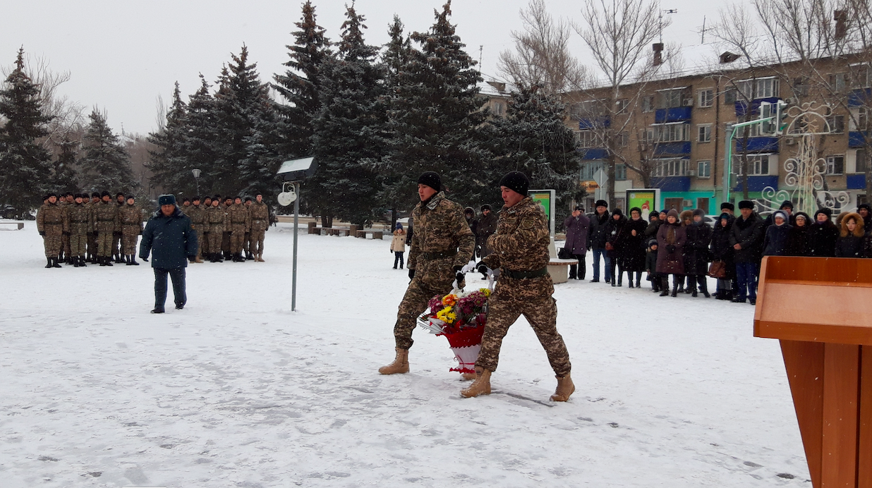 بقو-دا مايدان باتىرلارىنا قۇرمەت كورسەتۋ اكتسياسى باستالدى