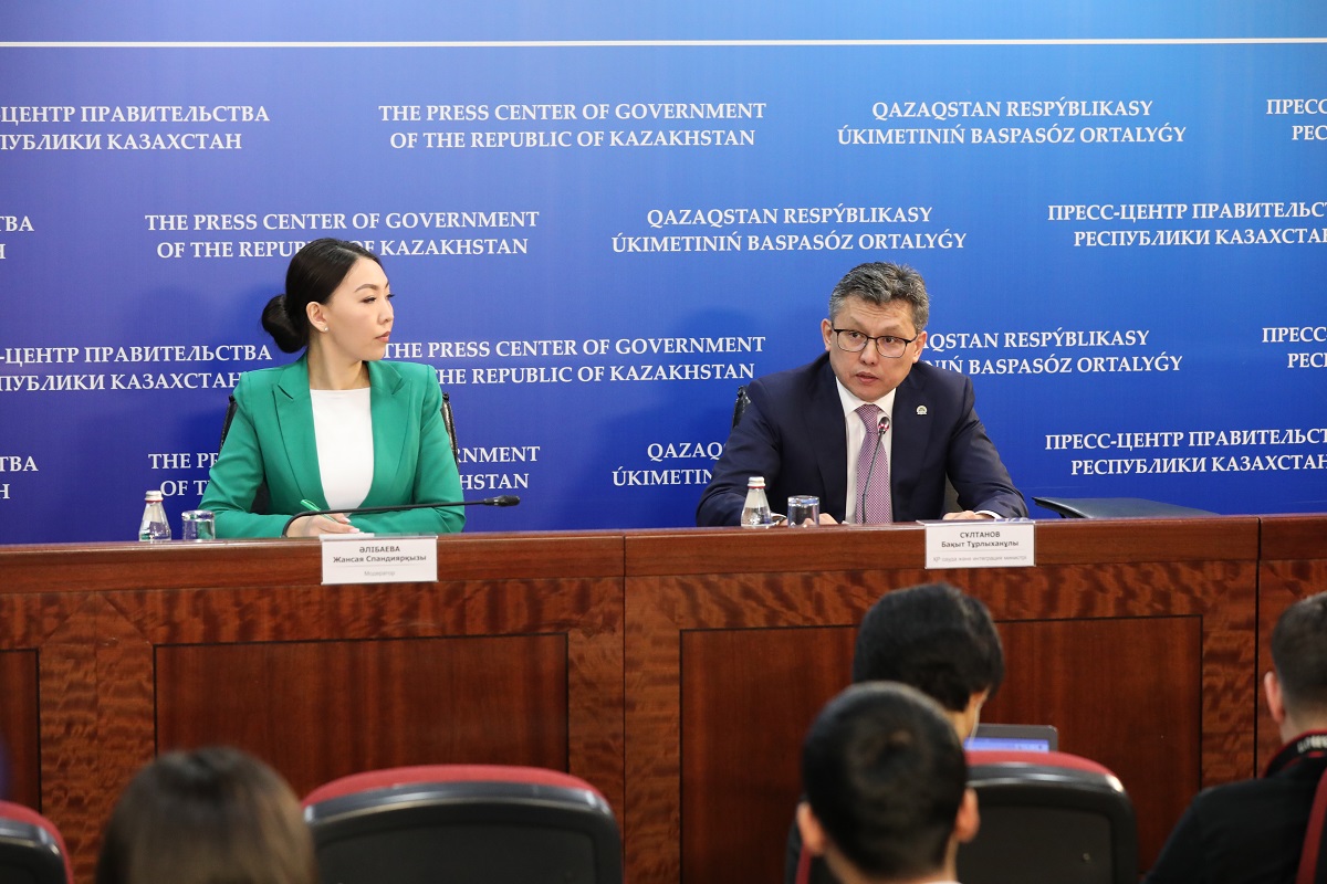 ب. سۇلتانوۆ: تاۋارلاردى شەكارا ارقىلى وتكىزۋ كوروناۆيرۋستىڭ تارالۋىنا اسەر ەتپەيدى