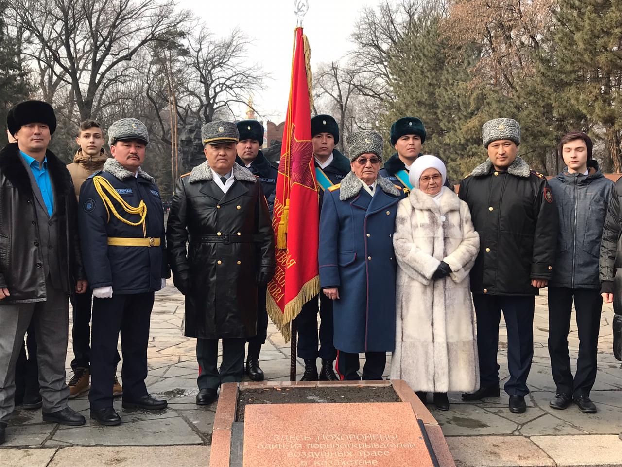 جاۋىنگەرلىك تۋ ەل ايماقتارىن ارالايدى