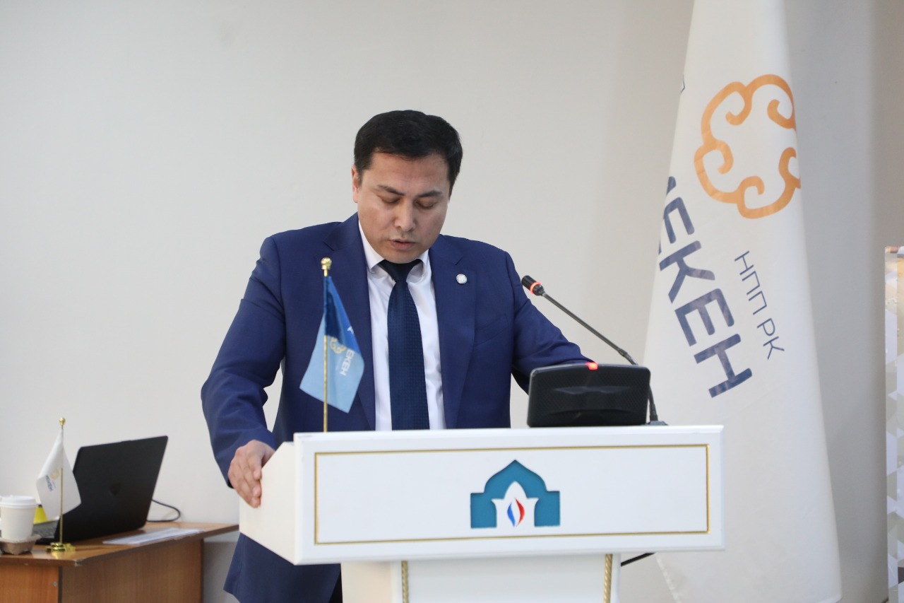 تۇركىستان كاسىپكەرلىك سالانى تۇلەتكەلى تۇر