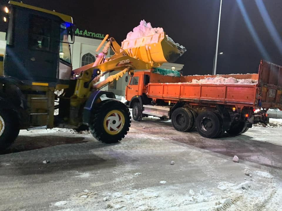 ەلوردادان بۇگىن تۇندە 32 919 تەكشە مەتر قار شىعارىلدى