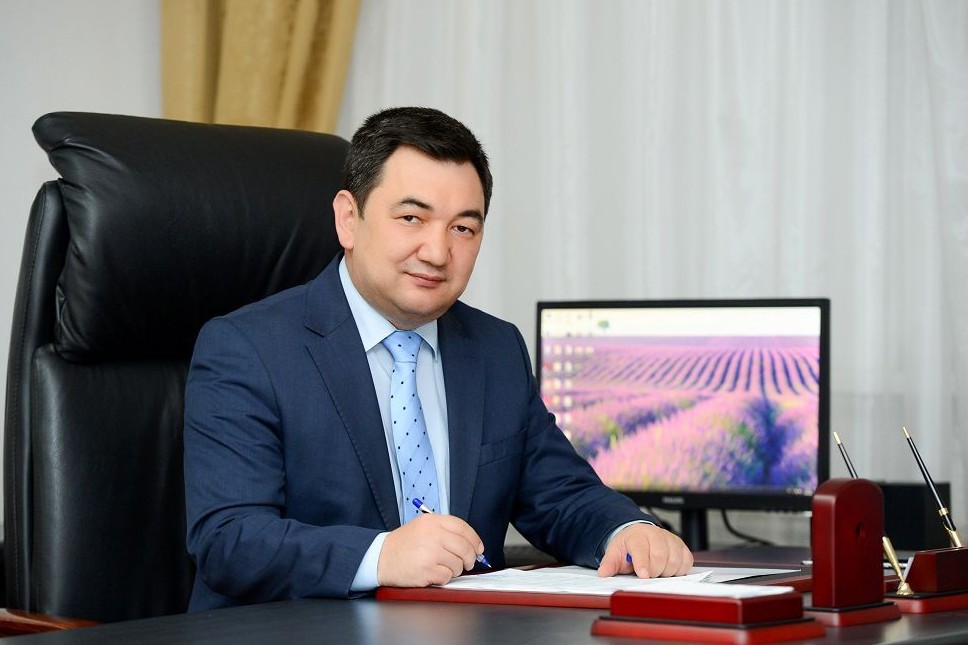 جۇيەلى ءسوز جۇلگەسىن تابادى...