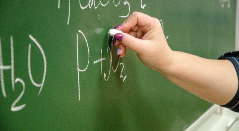 قوعام بەلسەندىسى زەينەتكەر مۇعالىمدەردىڭ نە سەبەپتى ورنىنان كەتپەي وتىرعانىن ايتتى