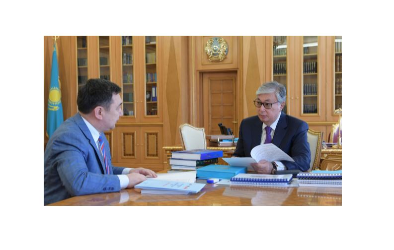 مەملەكەت باسشىسى «Egemen Qazaqstan» گازەتىنىڭ باسقارما توراعاسى دارحان قىدىرالىنى قابىلدادى