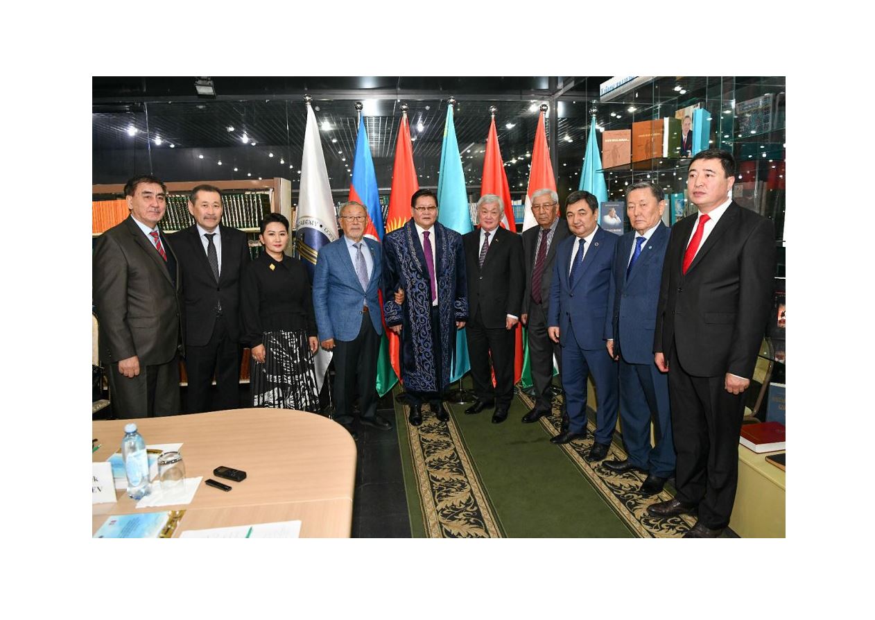 التىن وردا مەملەكەتىنىڭ 750 جىلدىعىنا ارنالعان دوڭگەلەك ۇستەل ءوتتى