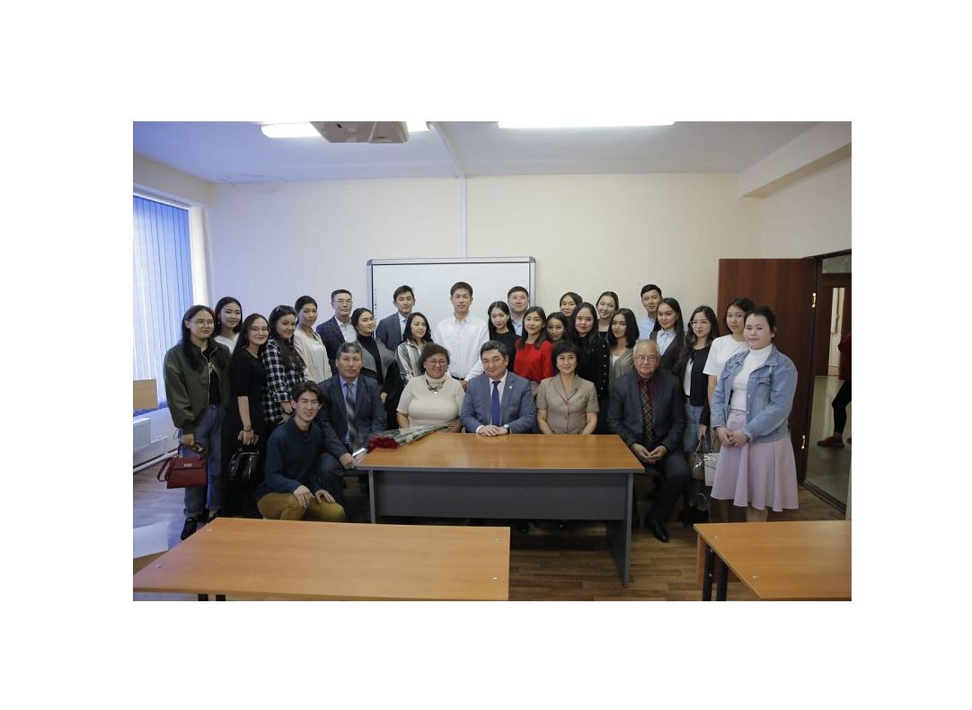 «ەگەمەن قازاقستان» باسشىسى قاراعاندىلىق ستۋدەنتتەرمەن كەزدەستى