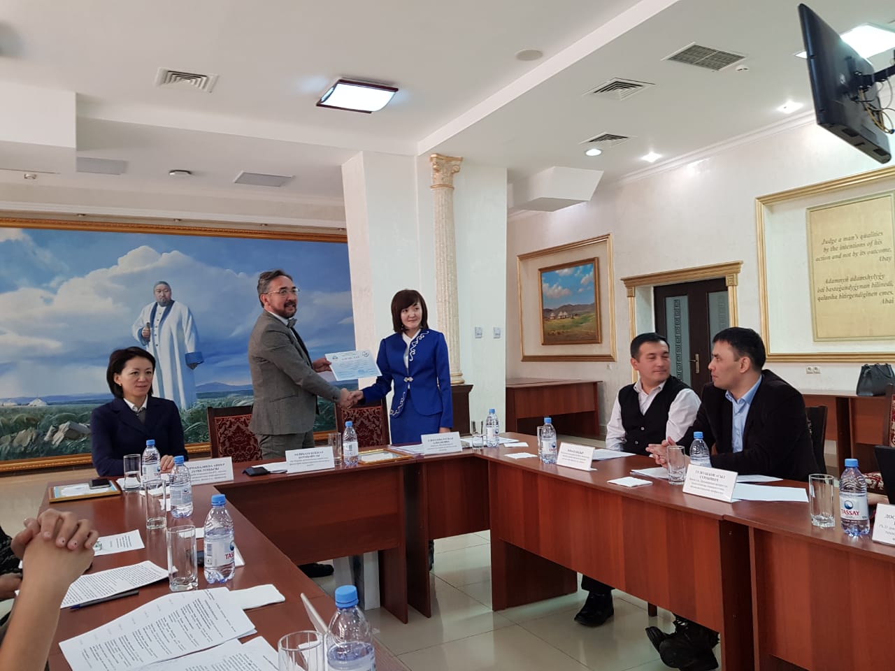 الماتىدا «ءال-فارابي – اباي: رۋحاني ساباقتاستىق ماسەلەسى» اتتى جيىن ءوتتى