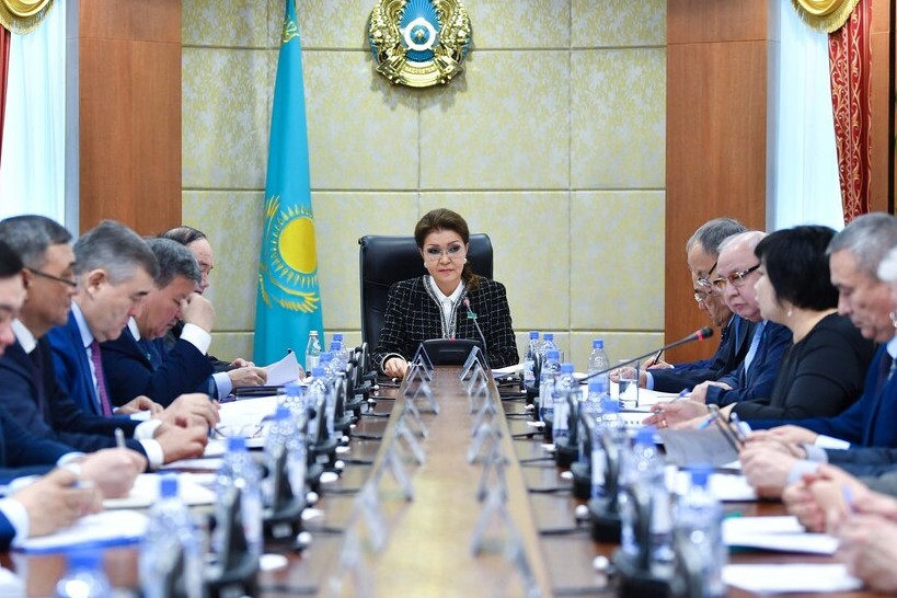 د.نازارباەۆا كاسىبي-تەحنيكالىق ءبىلىم بەرۋ جۇيەسىنىڭ وكىلدەرىمەن كەزدەستى