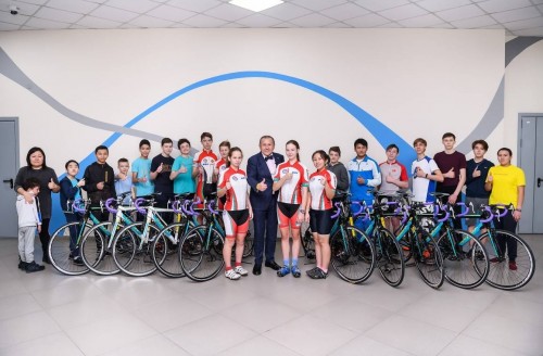 ورتالىققا 10 ۆەلوسيپەد سىيلادى