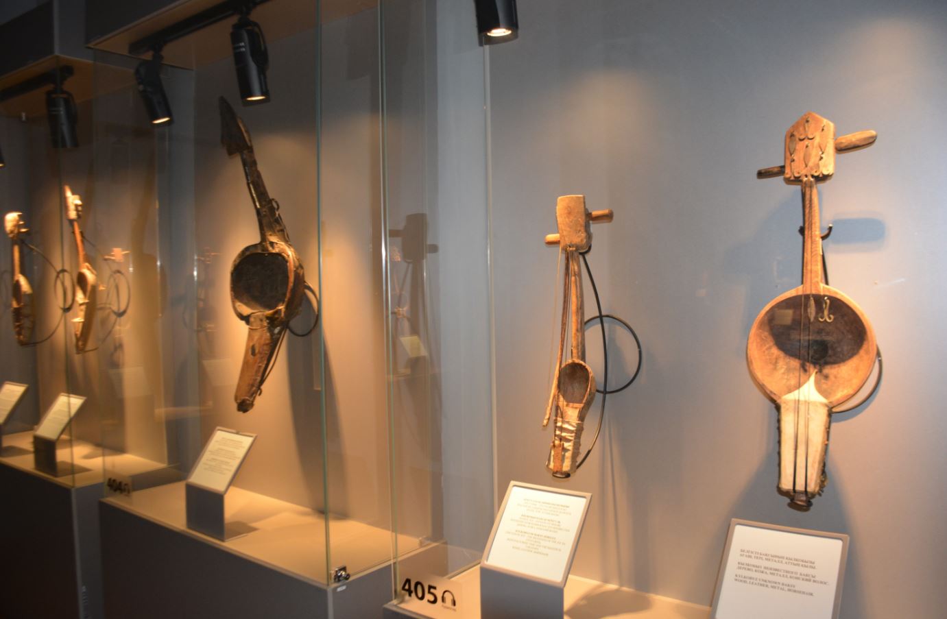 ىقىلاس اتىنداعى حالىق مۋزىكالىق اسپاپتار مۇراجايى ەكى جاڭا زالمەن تولىقتى