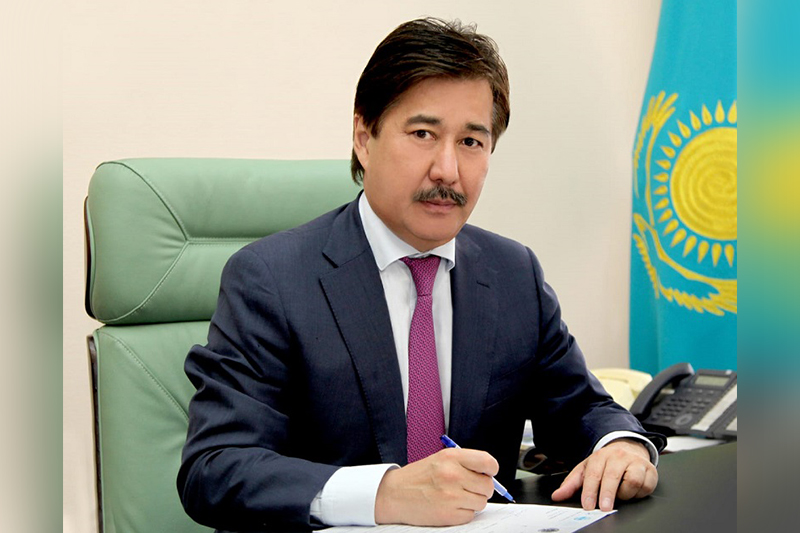 قازۇۋ رەكتورى عالىم مۇتانوۆ ءۇندىستاندا حالىقارالىق سىيلىققا يە بولدى