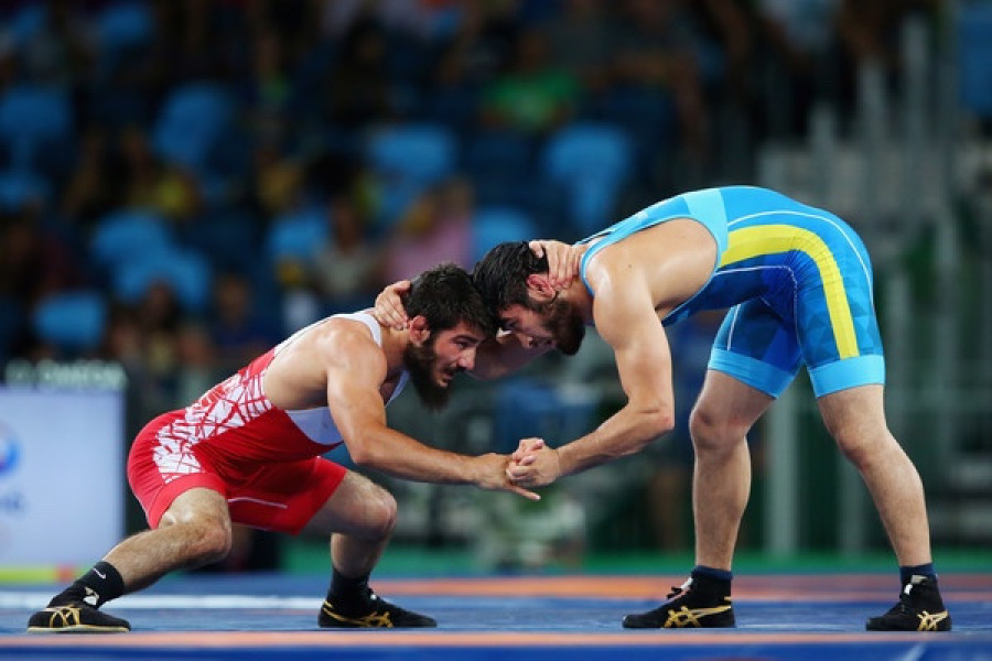 كۇرەس: بەس بالۋانىمىز دا قولا مەدال ءۇشىن تالاسادى