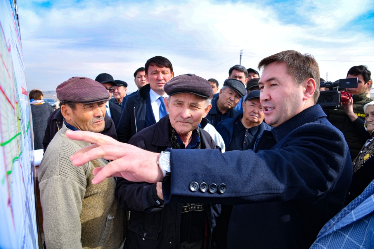 شىمكەنت: مۇرات ايتەنوۆ «تۇران» تۇرعىندارىمەن كەزدەستى