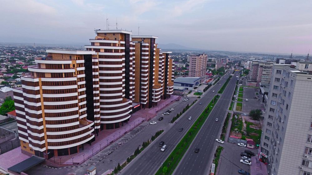 شاھار شىرايىن شاعىن بيزنەس اشادى