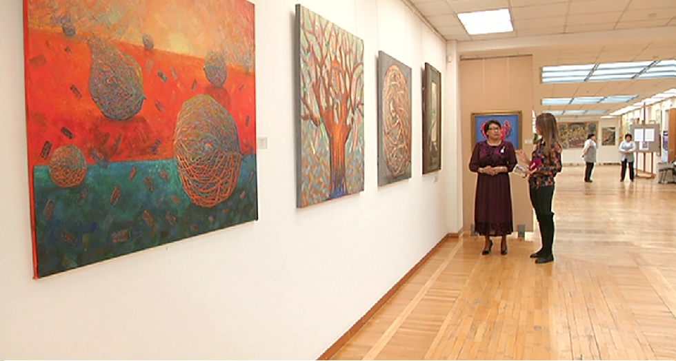 «تاڭ-شولپان» حالىقارالىق تاۋەلسىز ايەل سۋرەتشىلەر قورىنىڭ كورمەسى ءوتتى