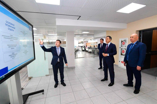 الماتى اكىمى ساۋلەتشىلەر جانە بەلسەندىلەرمەن قالانىڭ دامۋ بارىسىن تالقىلادى