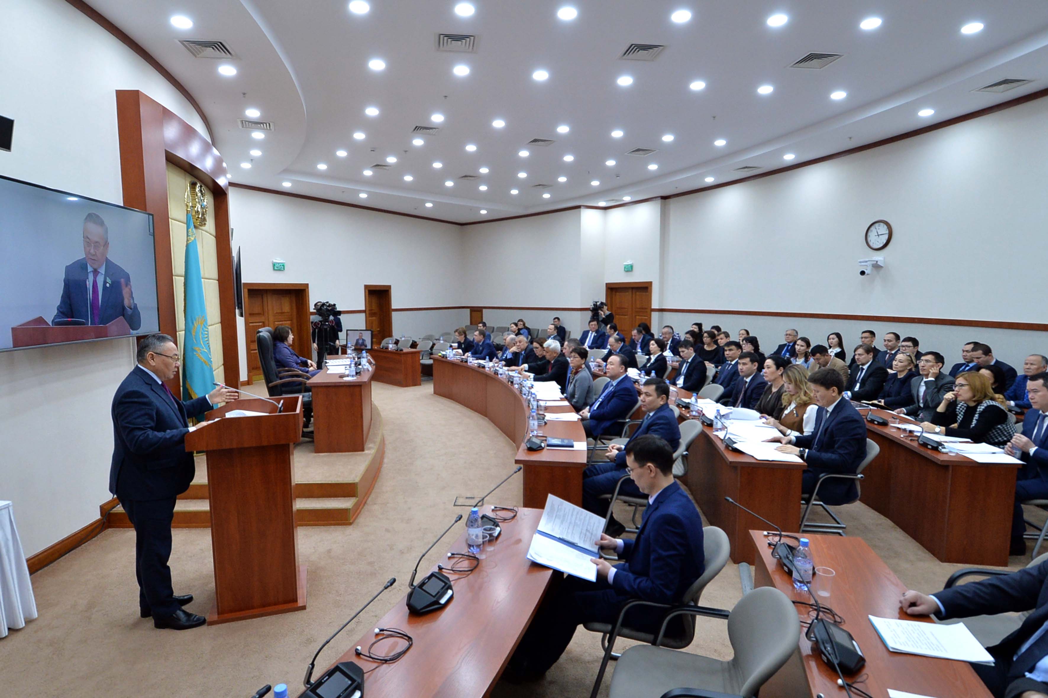 ماجىلىستە اۋديتورلىق قىزمەت  زاڭ جوباسىنىڭ تانىستىرىلىمى ءوتتى