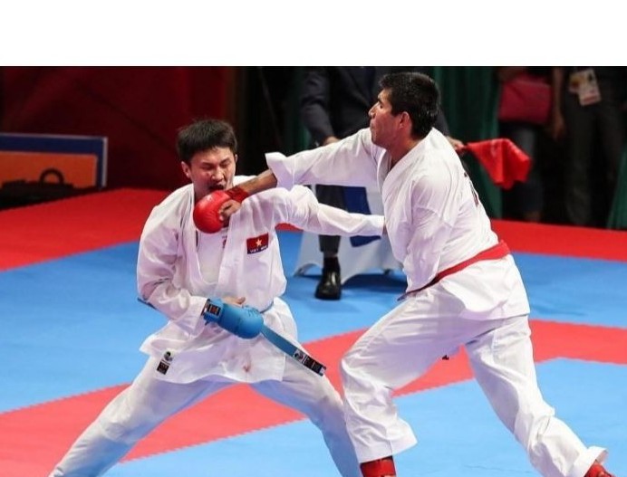 كاراتەشىلەر اۋستريادا ايقاسادى