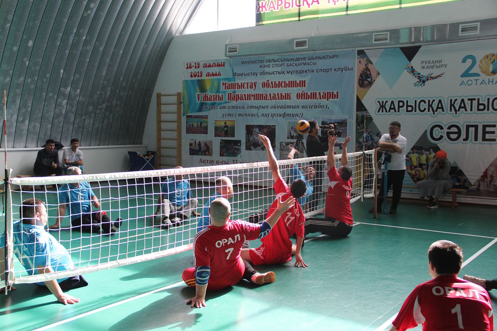 اقتاۋدا وتىرىپ وينايتىن ۆولەيبولدان ەل بىرىنشىلىگى وتۋدە