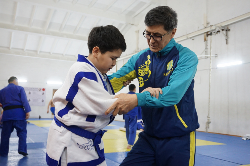 قازاق كۇرەسىن مەكتەپ باعدارلاماسىنا ەنگىزۋ جۇمىستارى باستالدى - ك. ءماسىموۆ