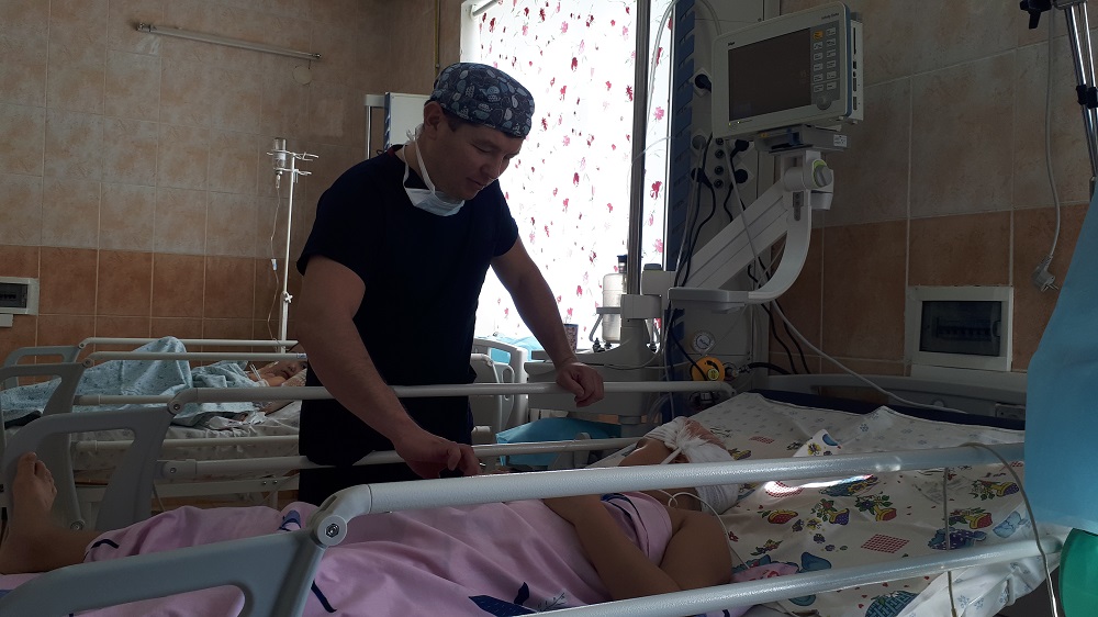 اقتاۋدا 7 جاسار قىز بالاعا كۇردەلى وتا جاسالدى