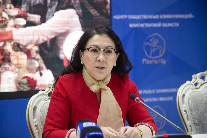 ماڭعىستاۋدا ىسكەر ايەلدەر مايدانگەر انالاردى قۇتتىقتادى