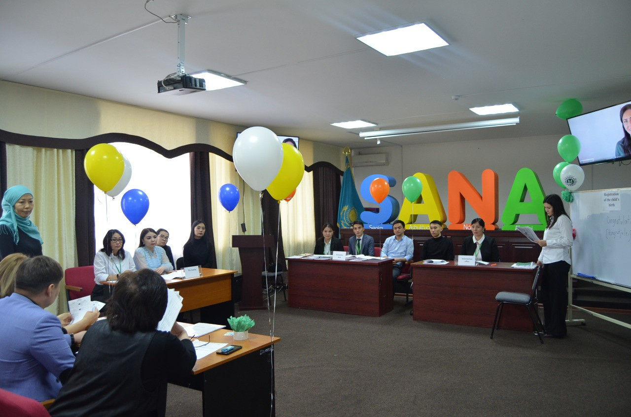 ەلوردادا مەملەكەتتىك قىزمەتكەرلەرگە اعىلشىن ءتىلى وقىتىلادى