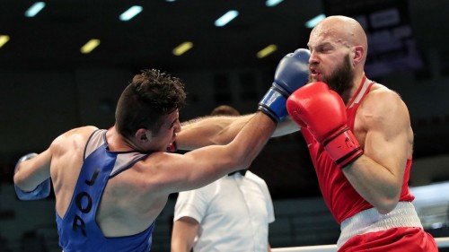 بوكس: ۆاسيلي لەۆيت التىن ءۇشىن ايقاسادى