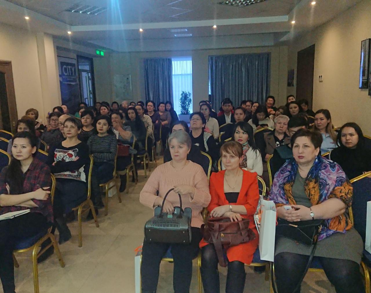 قازاقستان قالالارىندا باكتەرياعا قارسى تەراپيانىڭ ەرەكشەلىكتەرى جايلى دارىستەر ءوتتى