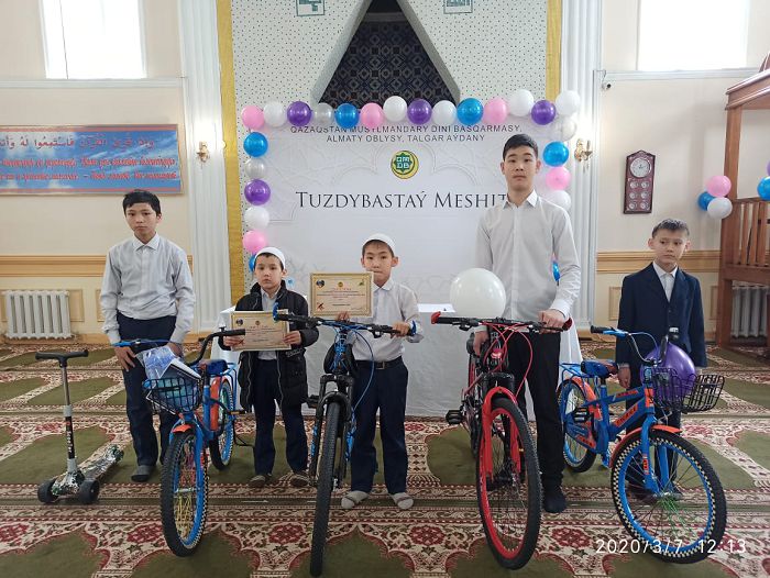 قۇراقتاي بۇلدىرشىندەر قۇران وقىدى